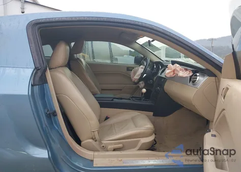 2006 Ford Mustang V6 z USA, uszkodzony, nr VIN 1ZVFT80N165101035